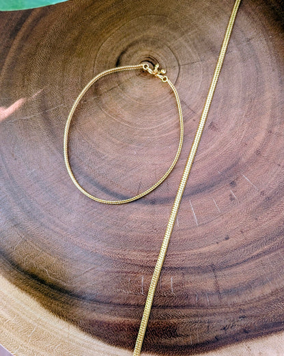 Shipra Golden Anklets