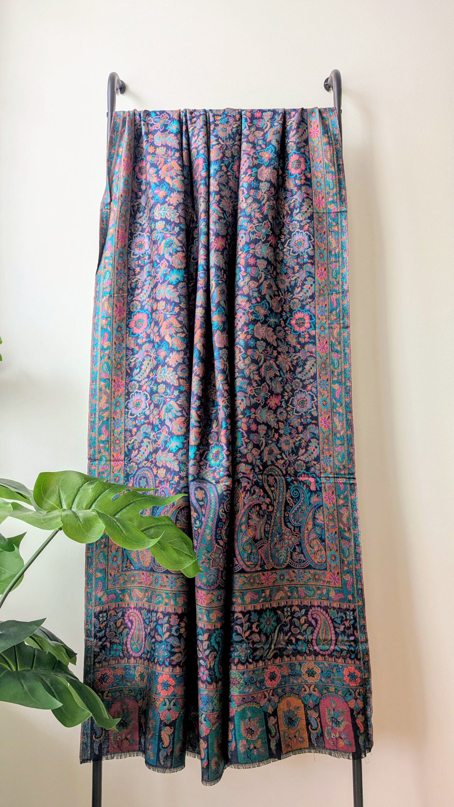 Unisex Kani Weave Silk Shawl - Blue