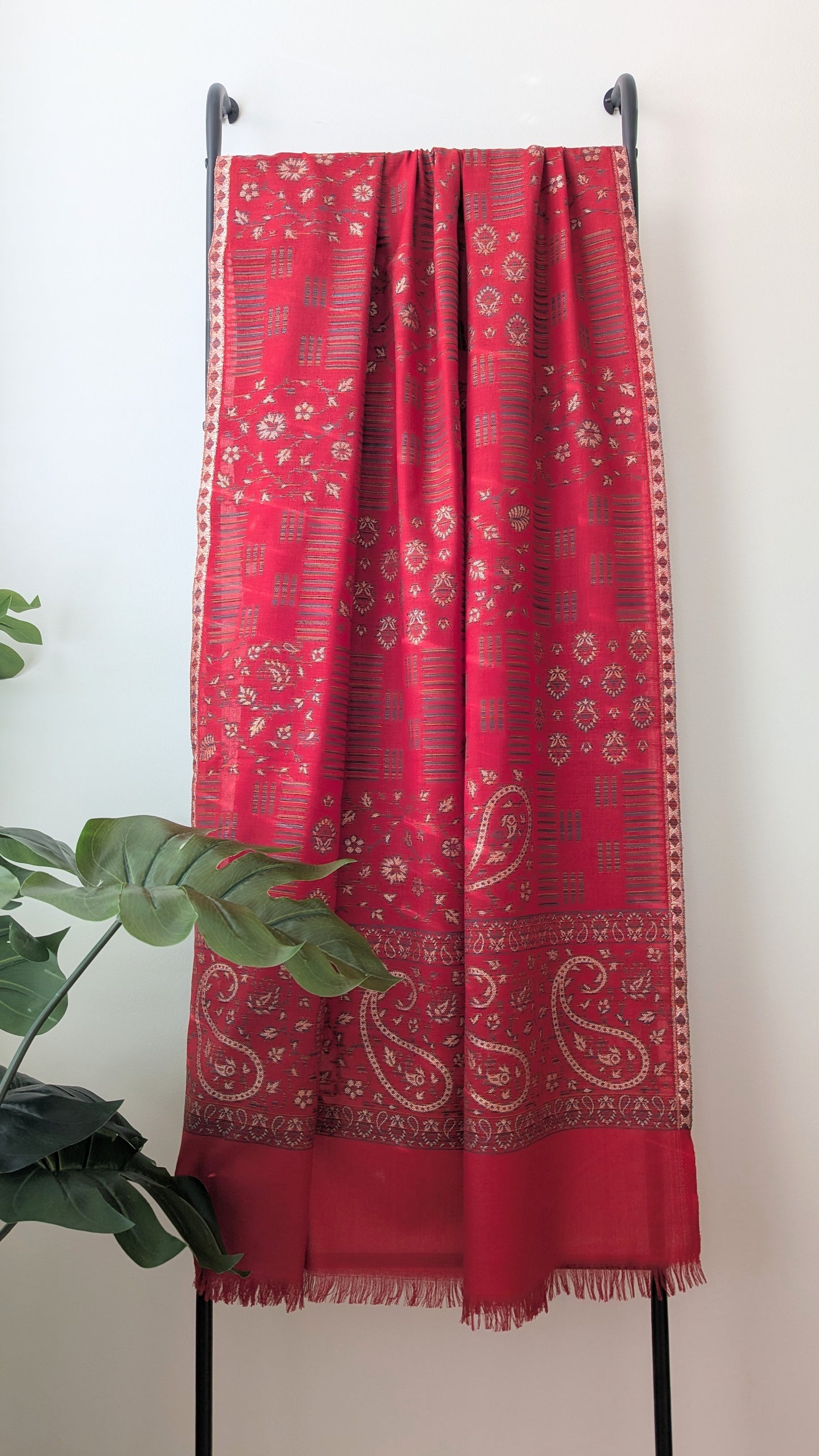 Kani Weave Zari Woolen Shawl - Red