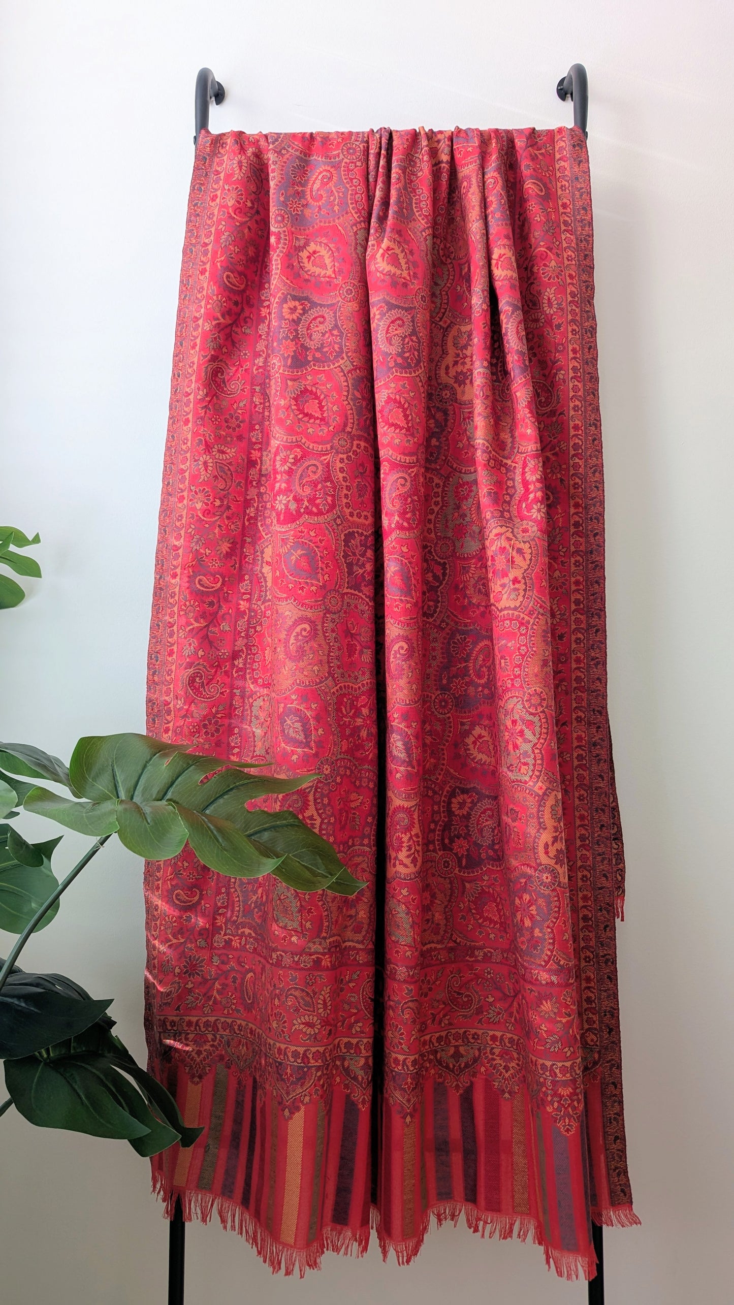 Kani Weave Woolen Shawl - Red