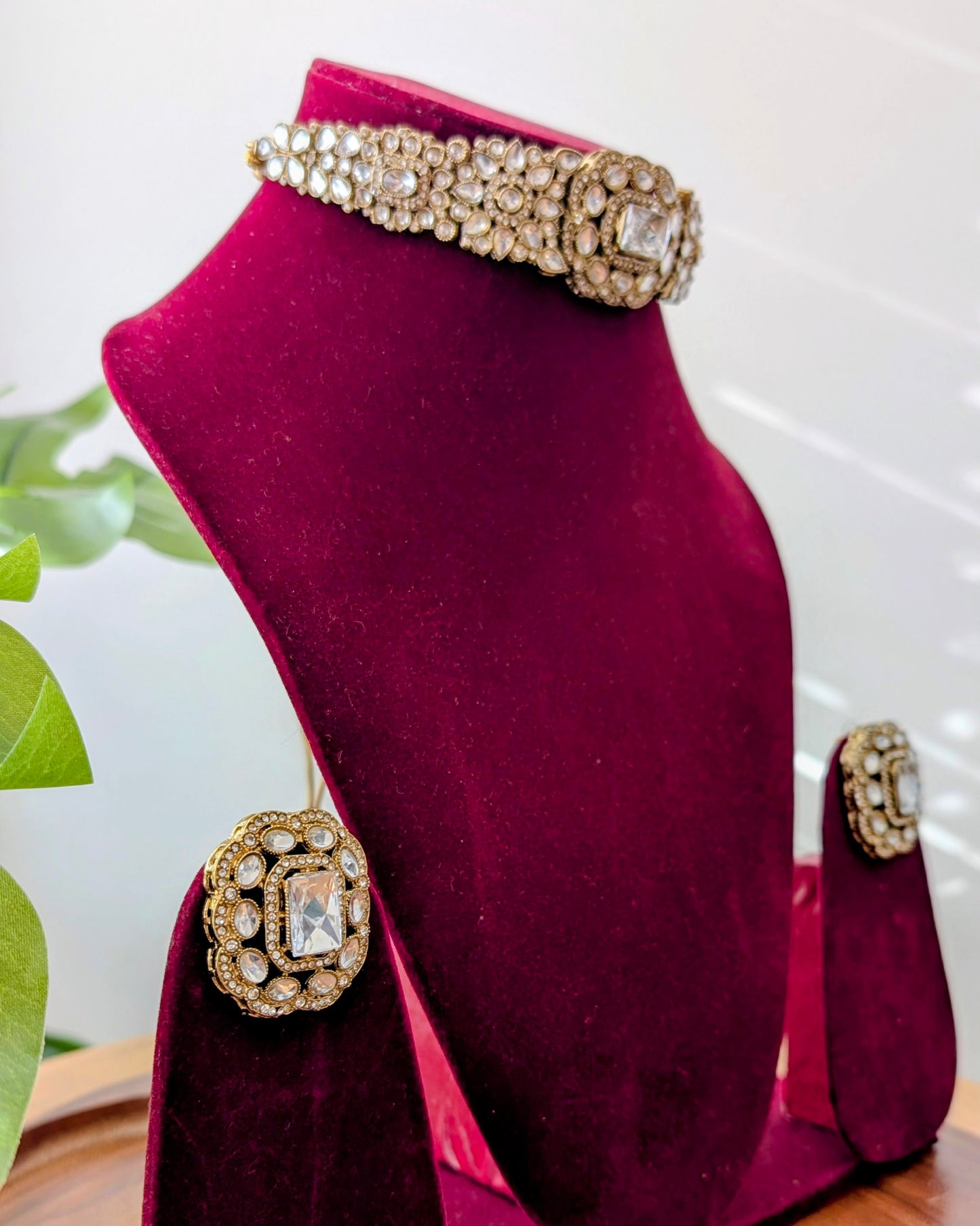 Premium Polki Choker with Earrings - White