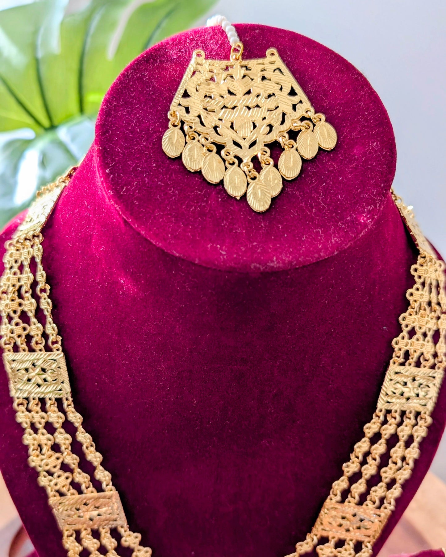 Khushpreet Jadau Long Necklace - Golden