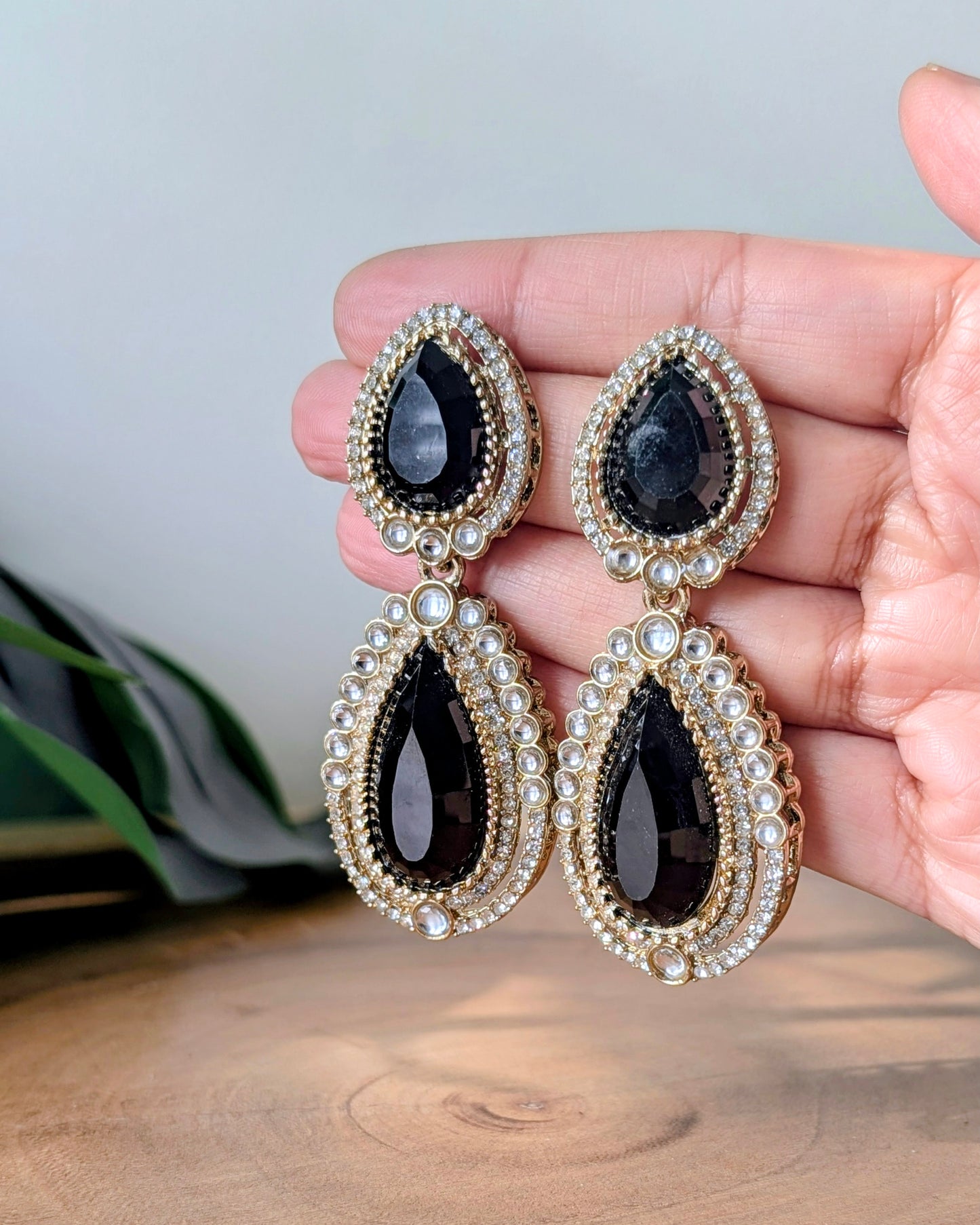 Premium Drop Earrings - Black