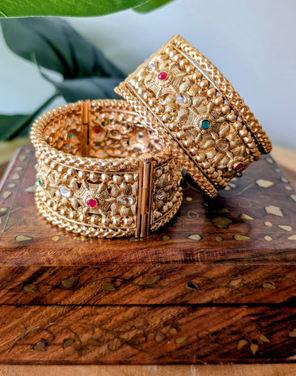 Samiksha Bangles