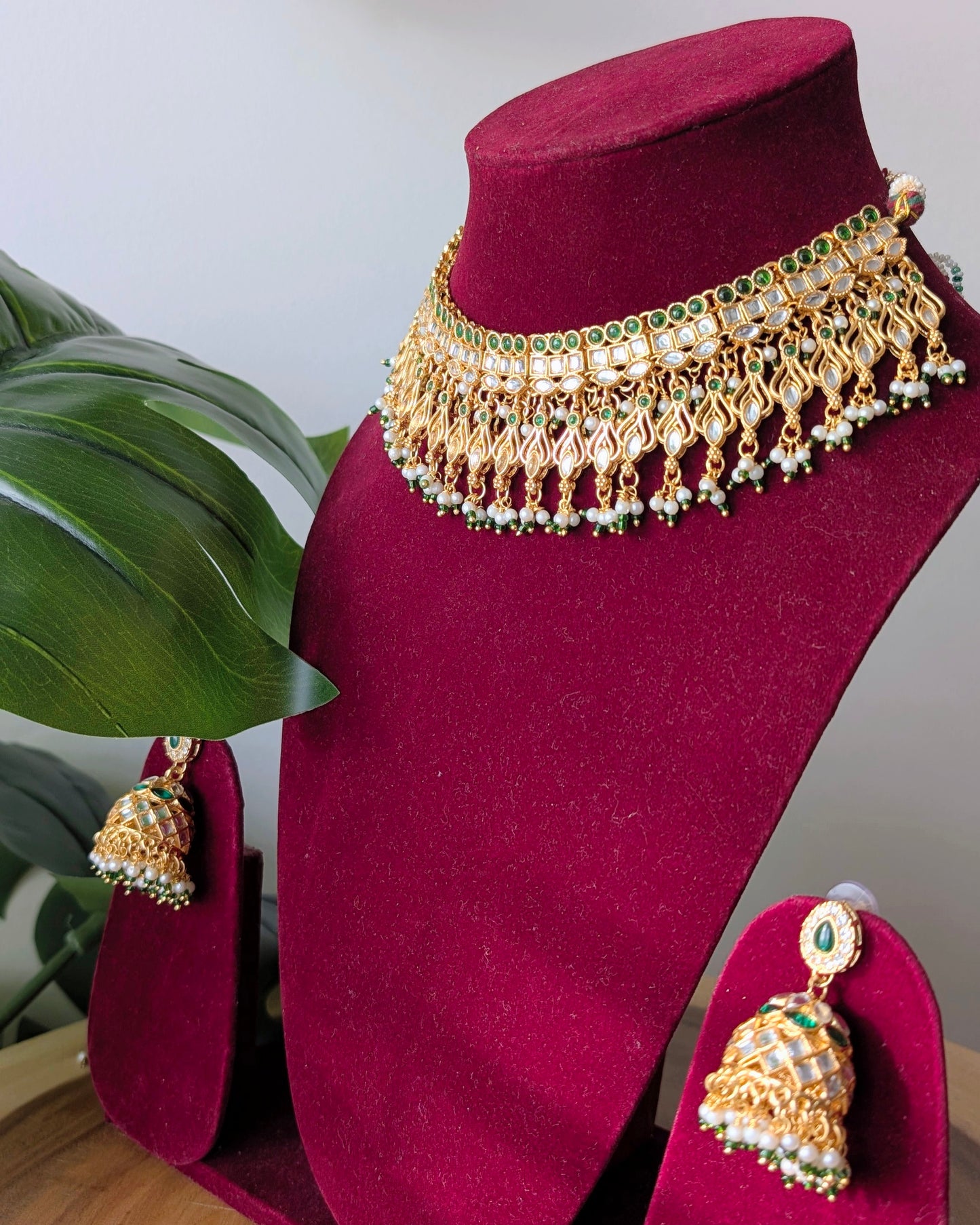 Jadau Kundan Choker Necklace - Dark Green