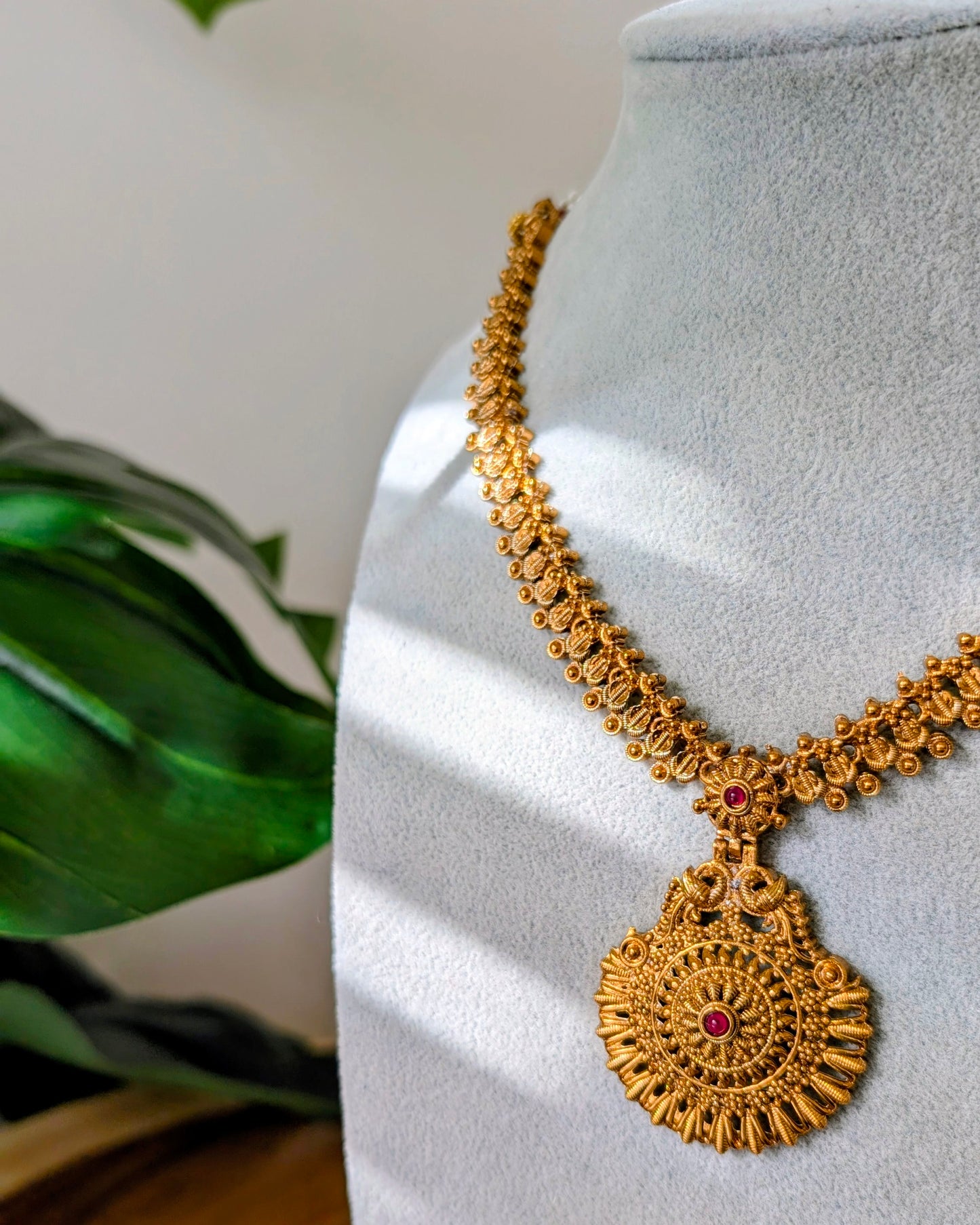 Antique Golden Necklace - Ruby