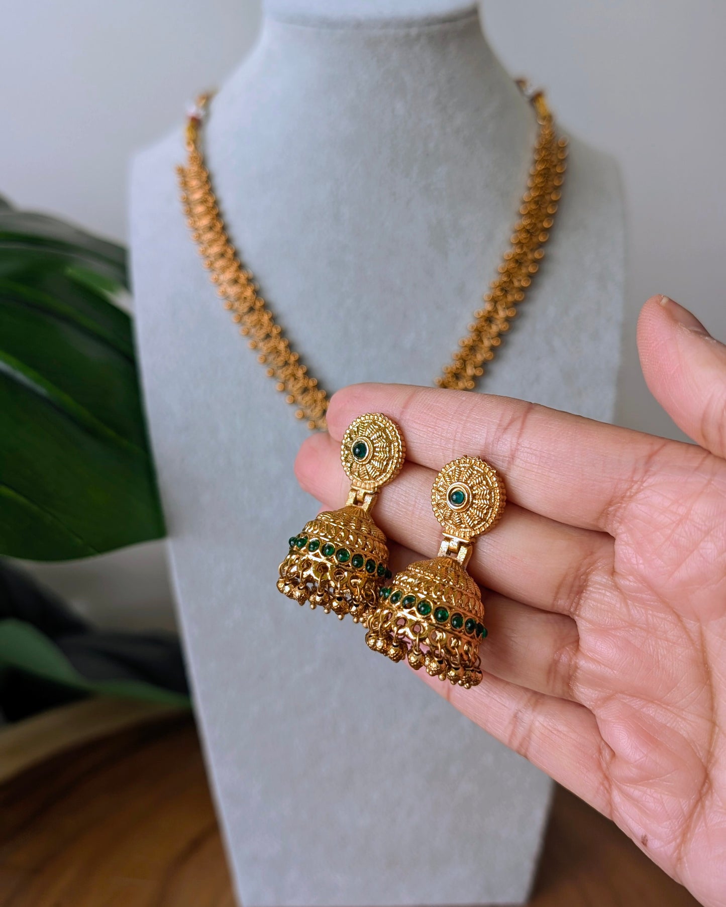 Antique Golden Necklace - Green
