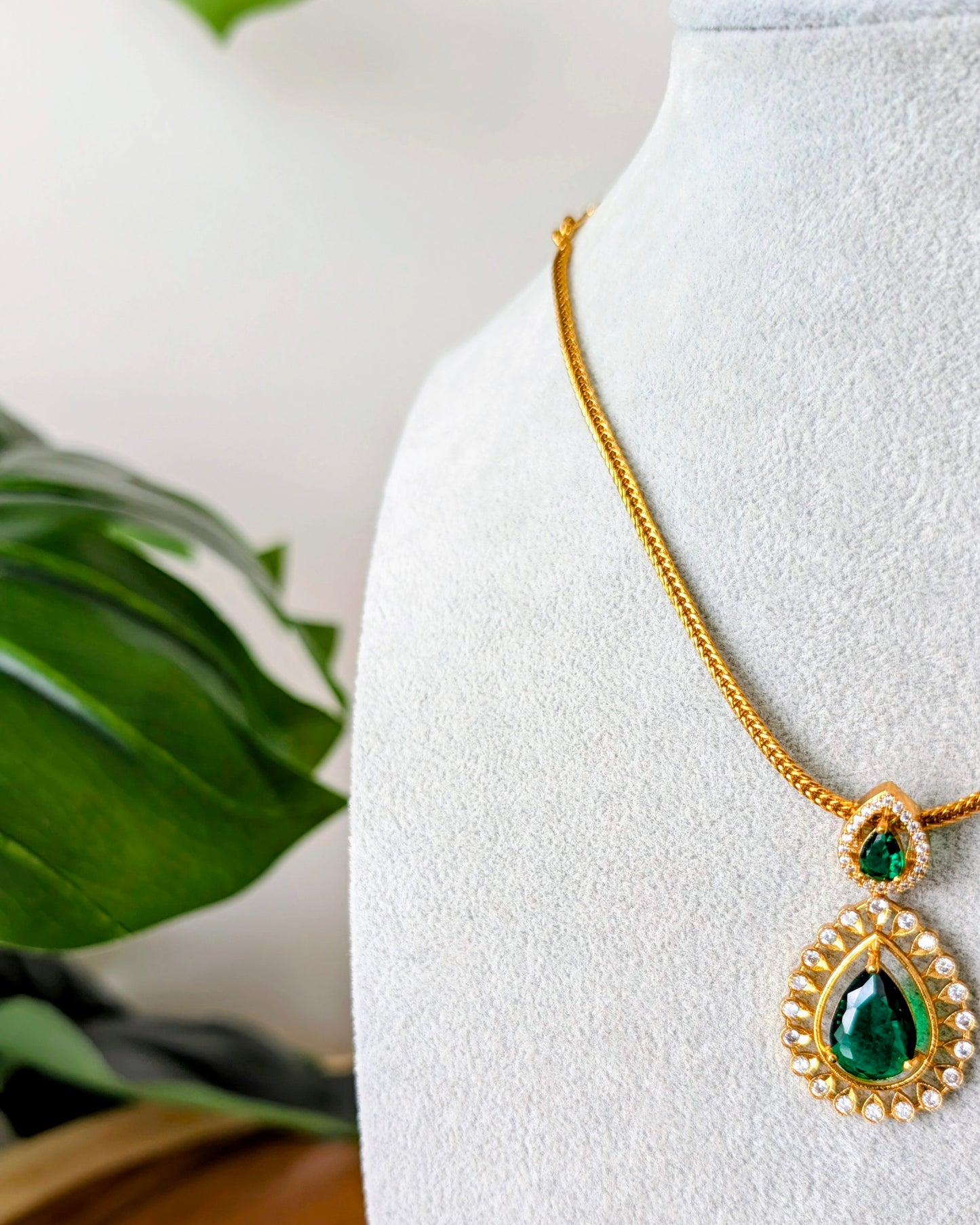 Narmeen Necklace - Green
