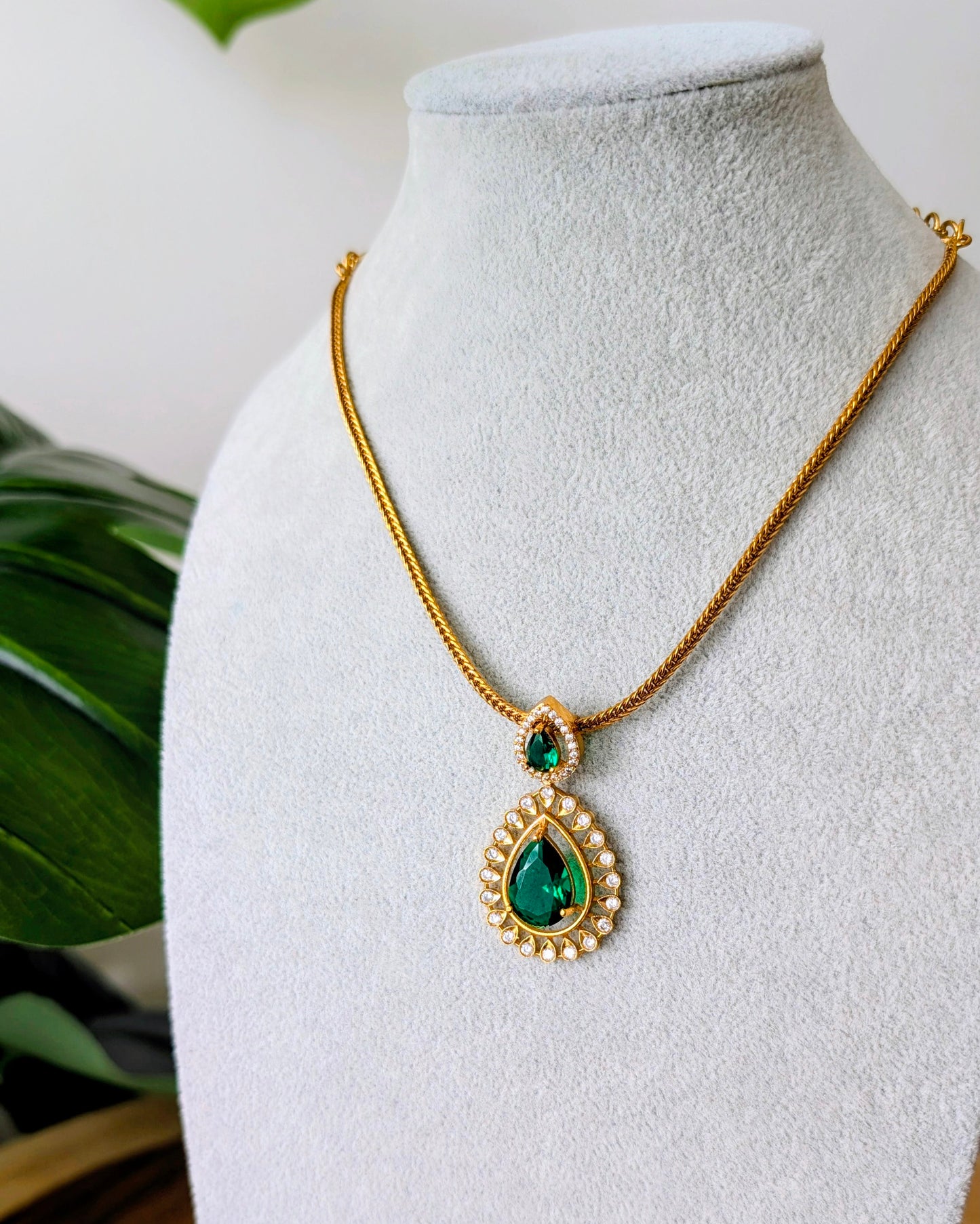 Narmeen Necklace - Green