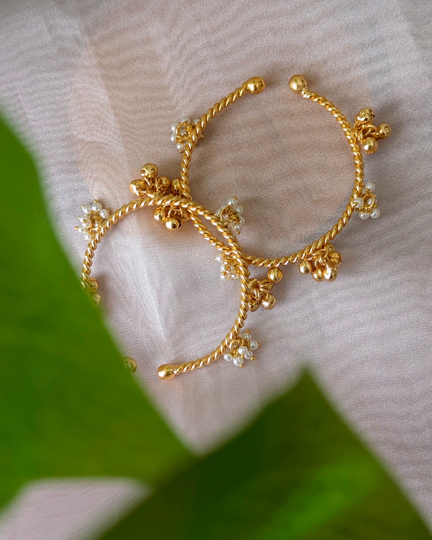 Golden Kashmiri Ghungroo Bangle Bracelet with Pearls