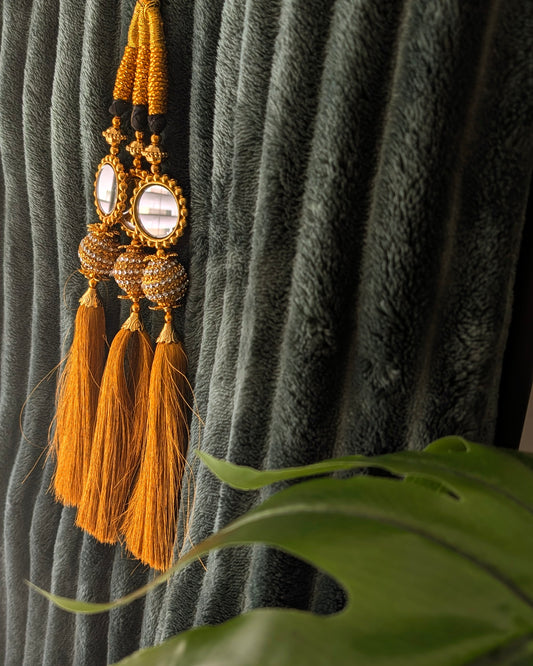 Punjabi Parandi - Golden & Mirror