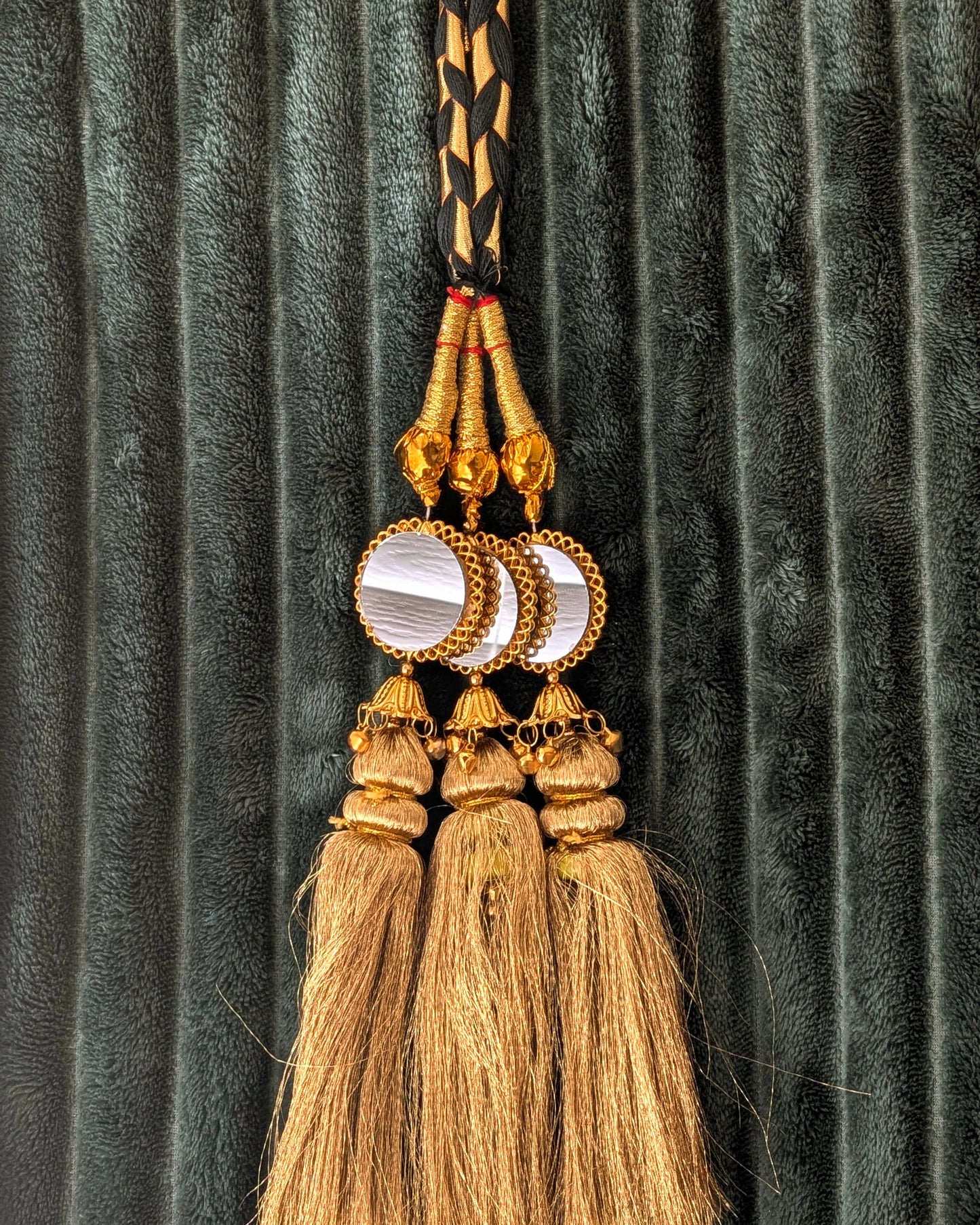 Punjabi Parandi - Golden & Mirror