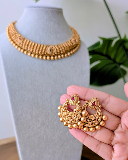 Vanya Heritage Golden Necklace