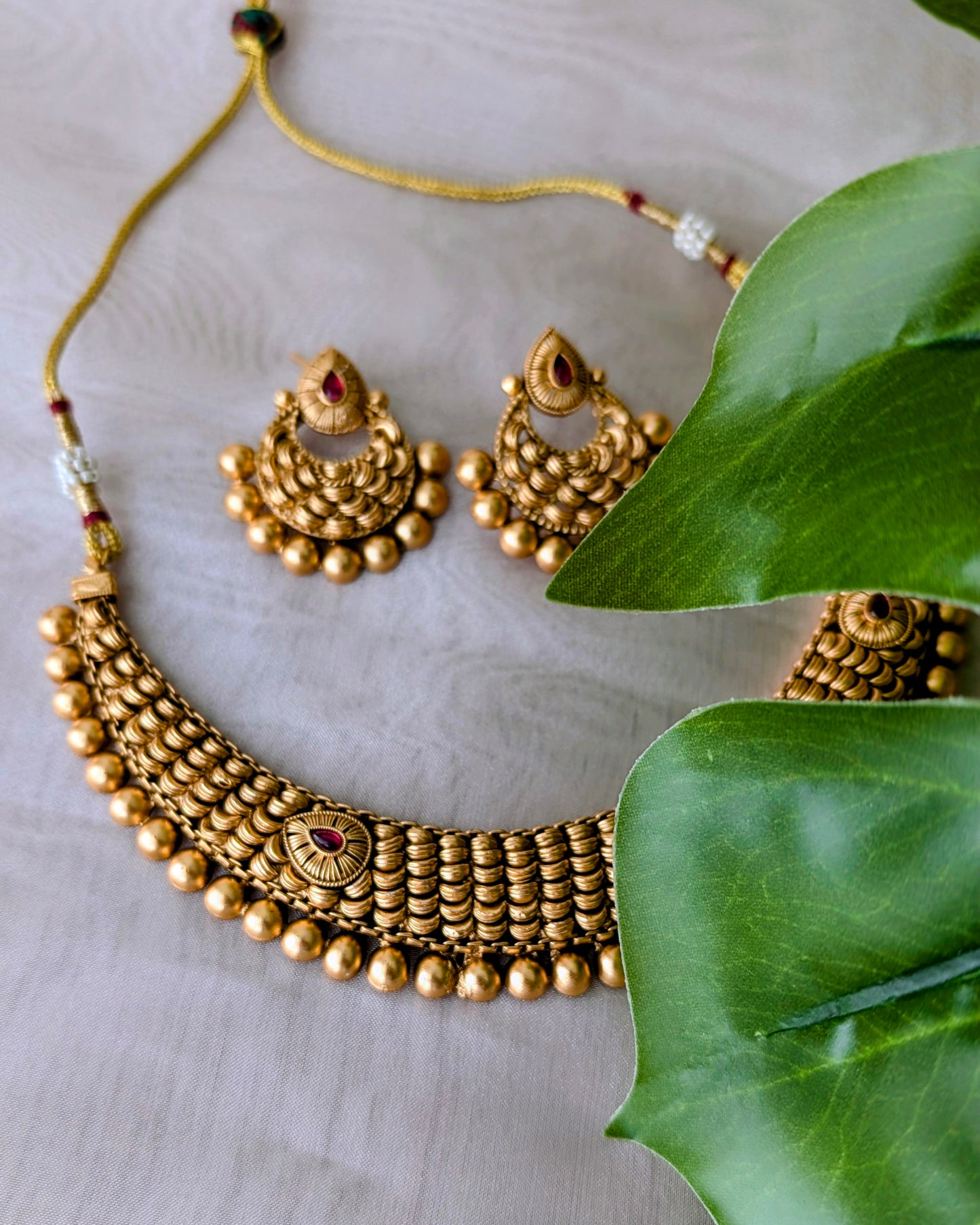 Vanya Heritage Golden Necklace