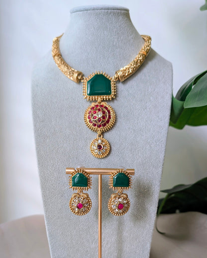 Antique Design Hasli Necklace