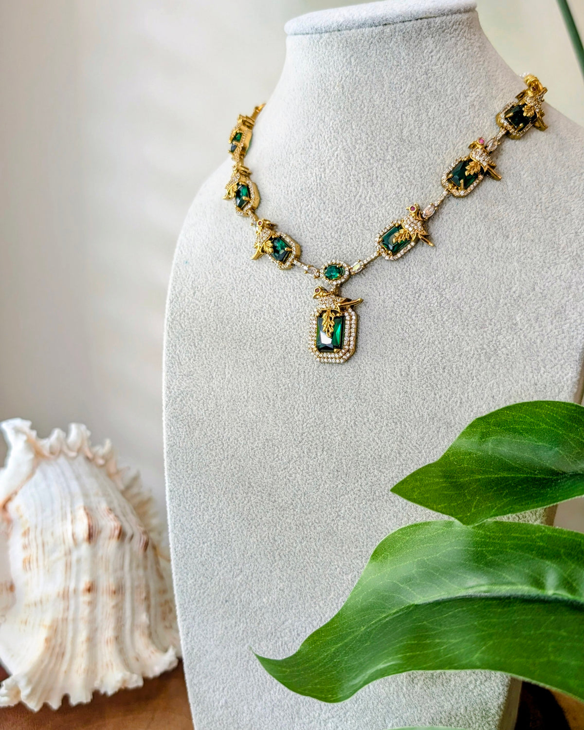Viral Victorian Bird Green Emerald Neckline