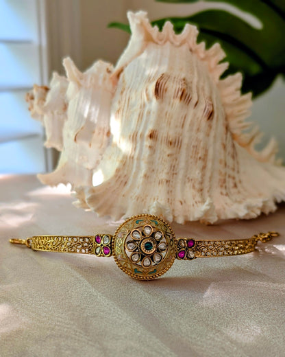 Statement Design Viral Golden Heritage Bracelet
