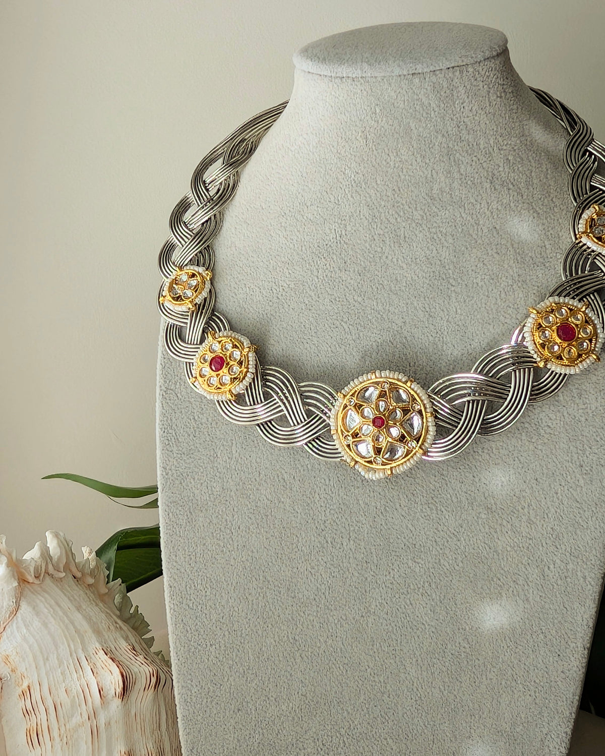 Oxidized Silver Hasli Necklace with Kundan work
