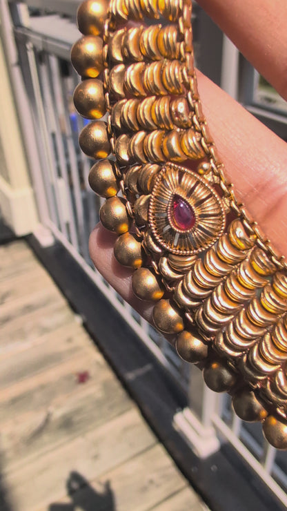 Vanya Heritage Golden Necklace