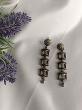 Load image into Gallery viewer, Oxidized Silver Earrings
