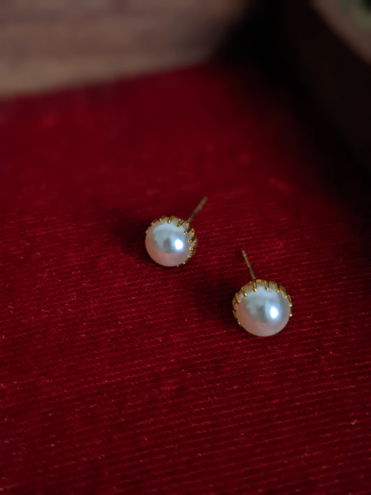 Pearl Studs