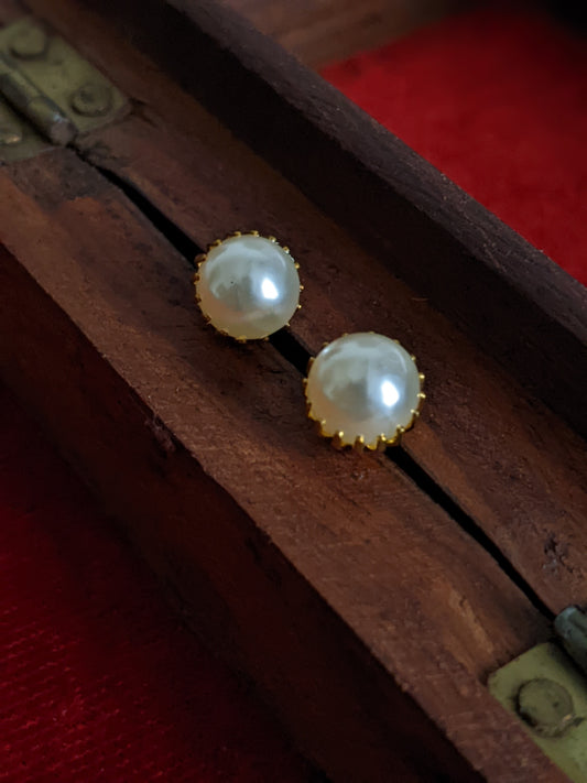 Pearl Studs