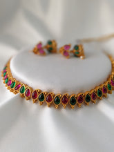 Load image into Gallery viewer, Kemp Necklace - Green &amp; Pink
