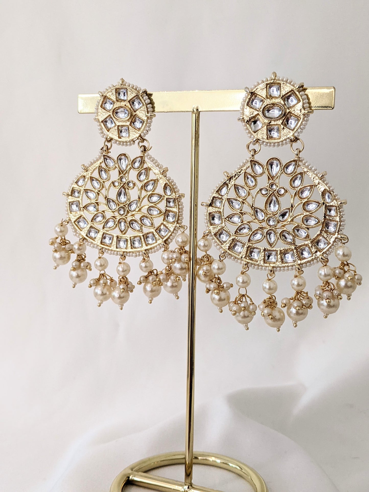 Shonali Golden Kundan Chandbali