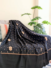 Load image into Gallery viewer, Sameira Shawl - Black
