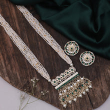 Load image into Gallery viewer, Niharika Necklace - Green
